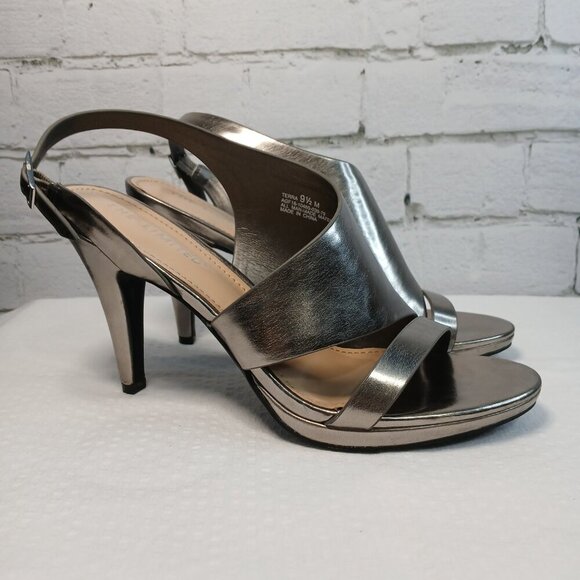 WOMENS THE LIMITED TERRA HEELS IN PEWTER , 4" HEEL, LIKE NEW CONDITION SIZE 9.5 - Picture 7 of 9